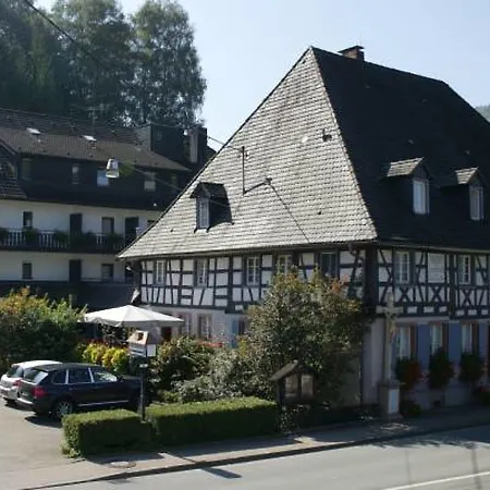 Otel Landidyll Zum Kreuz 3*