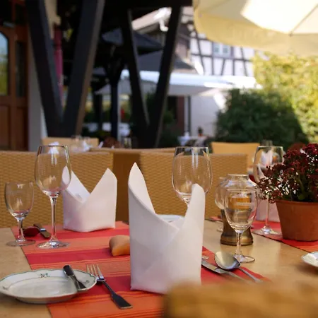 Landidyll Zum Kreuz Hotel 3*