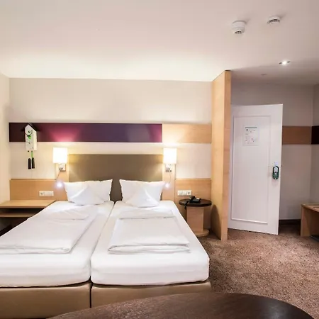 Landidyll Zum Kreuz Otel