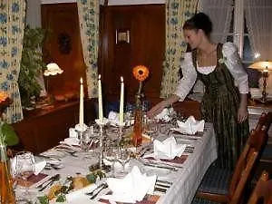 Landidyll Zum Kreuz Otel