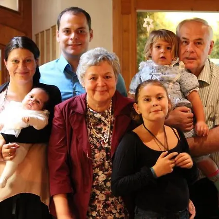 Landidyll Zum Kreuz Otel