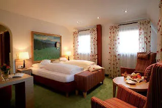 Landidyll Zum Kreuz Otel